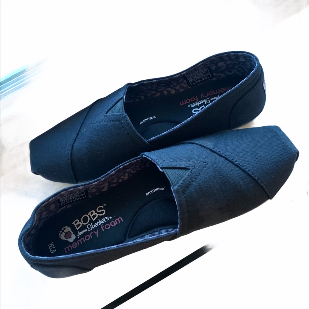 BOBS BY SKECHERS